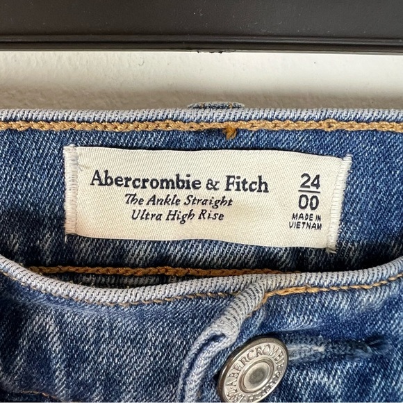 Abercrombie & Fitch Ultra High Rise Ankle Straight Jean Size 24 / 00 - Picture 4 of 6
